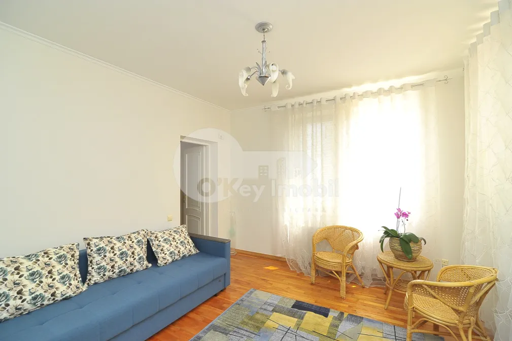 Casă - str-la Mihai Eminescu - Botanica