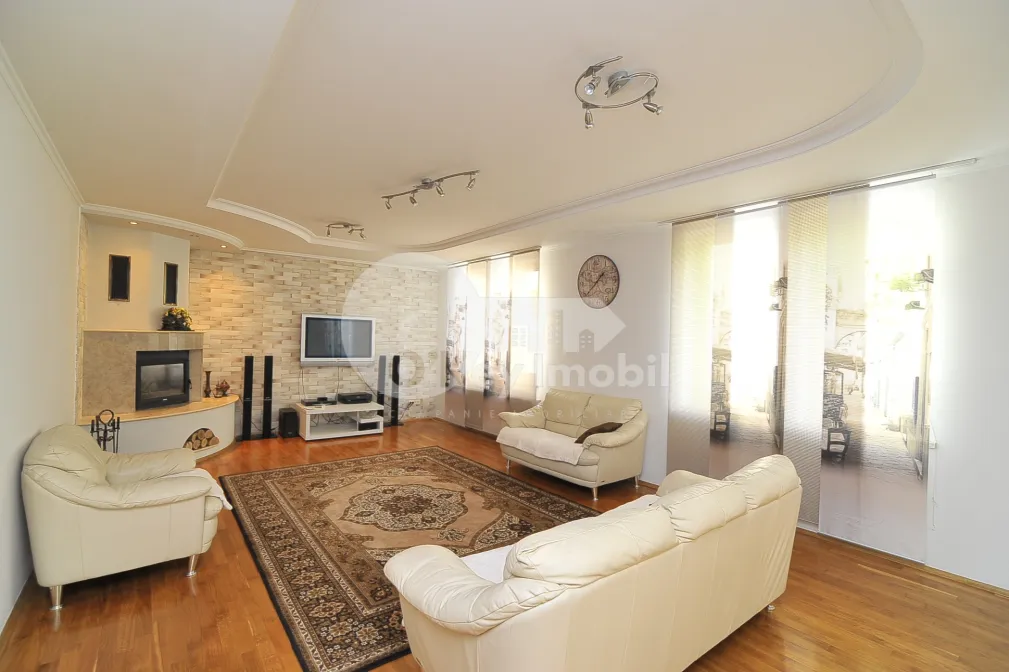 Casă - str-la Mihai Eminescu - Botanica