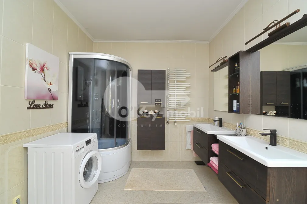 Casă - str-la Mihai Eminescu - Botanica