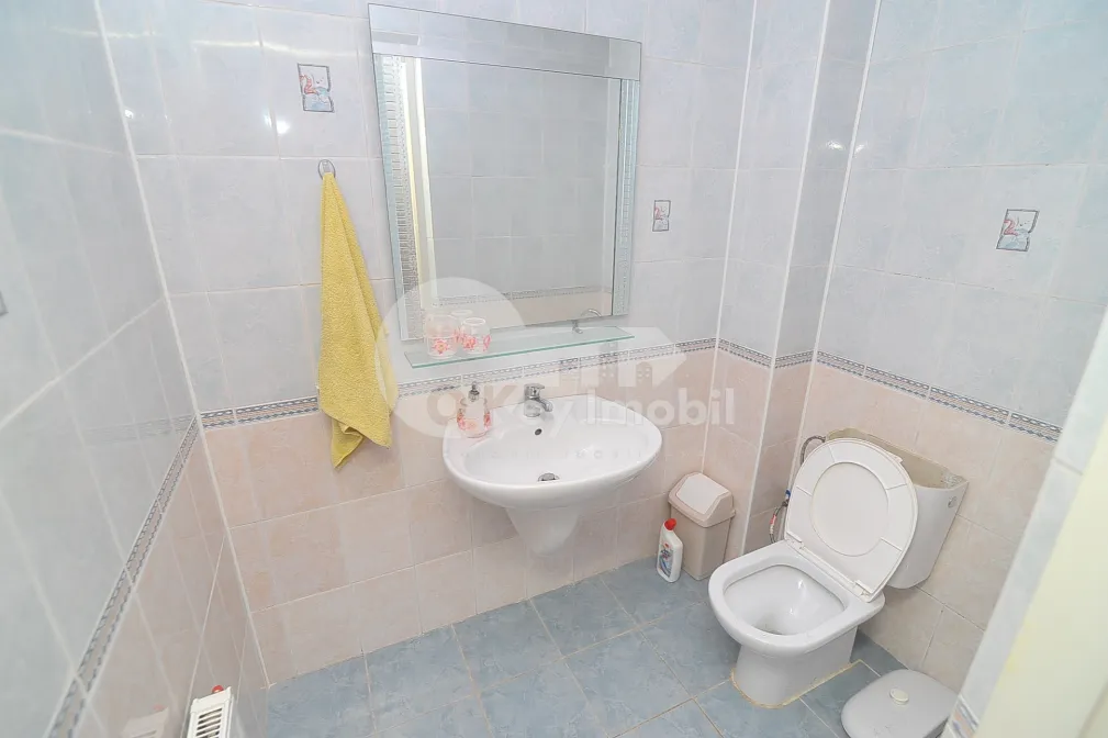 Casă - str-la Mihai Eminescu - Botanica