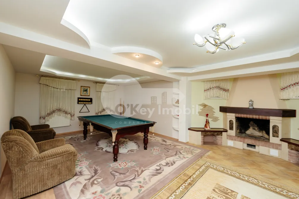 Casă, Centru, DÎMBULUI