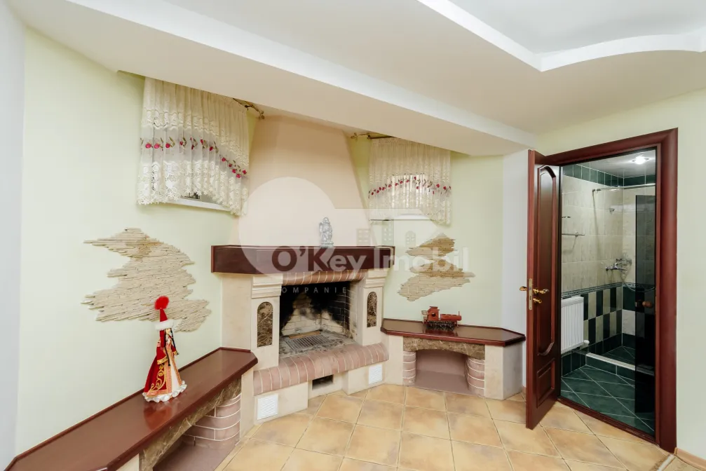 Casă, Centru, DÎMBULUI