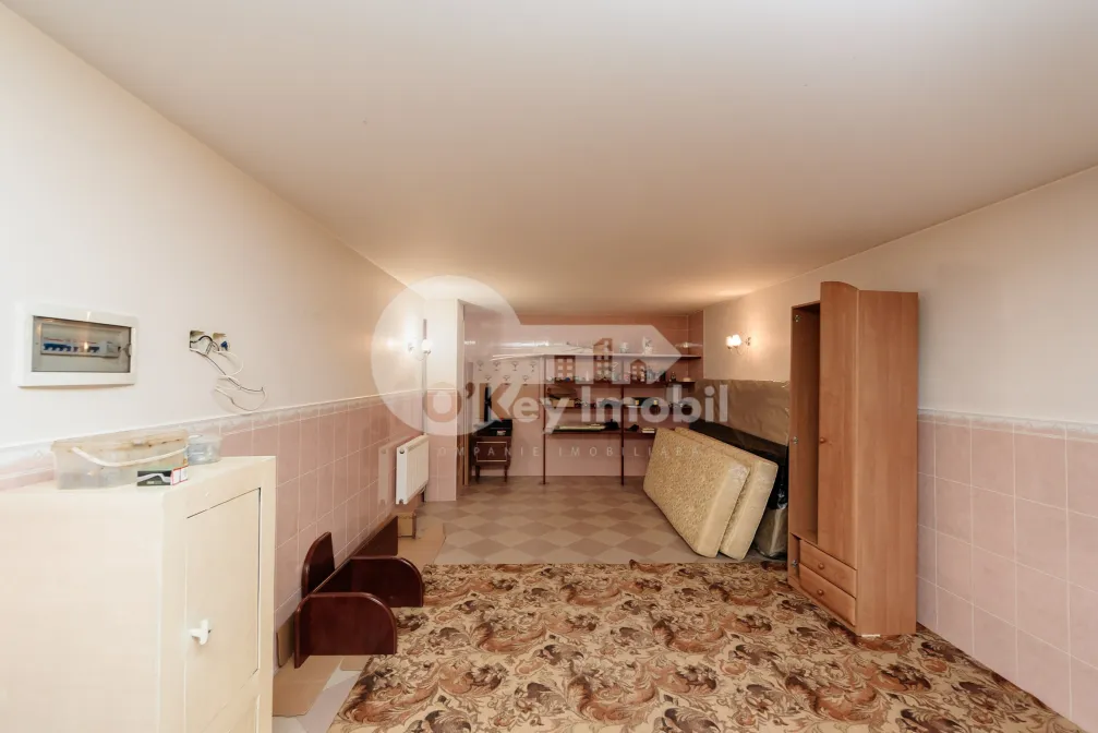 Casă, Centru, DÎMBULUI