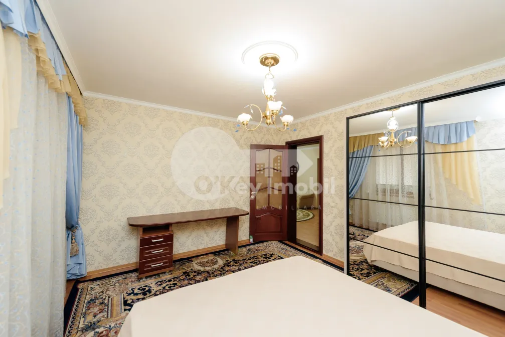 Casă, Centru, DÎMBULUI