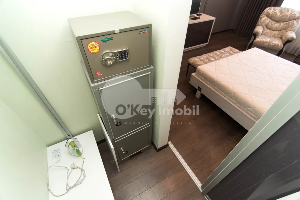 Apartament, Centru, PETRU RAREȘ