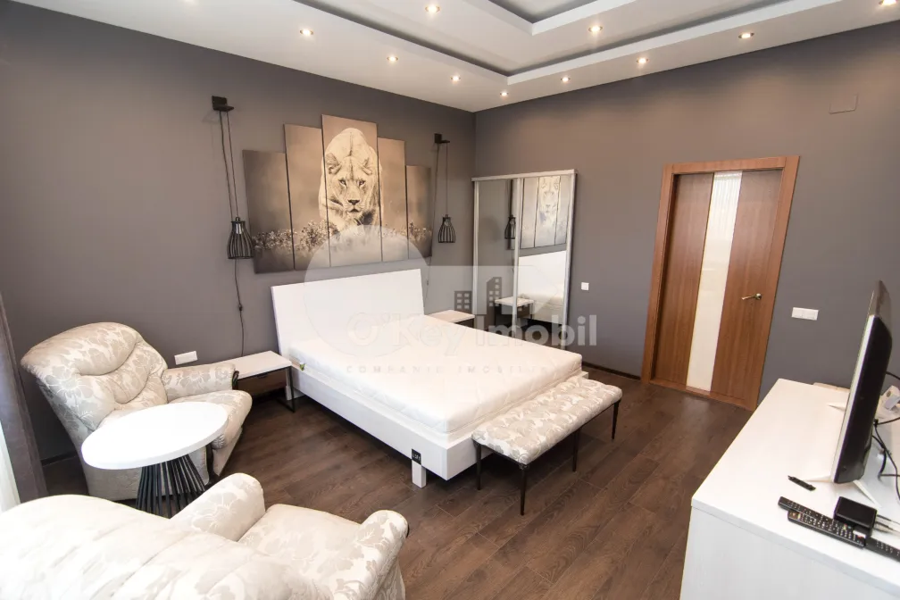 Apartament, Centru, PETRU RAREȘ