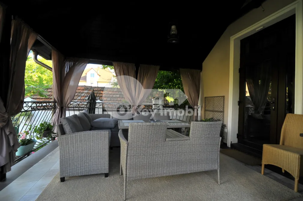 Casă, Centru, MOARA ROȘIE