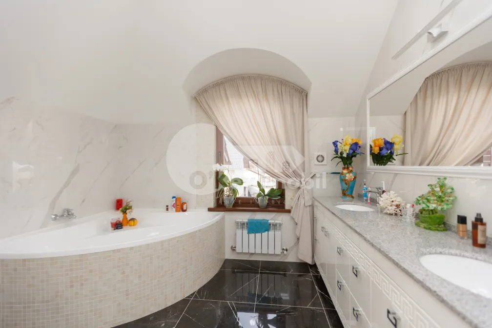 Дом, СТАВЧЕНЫ