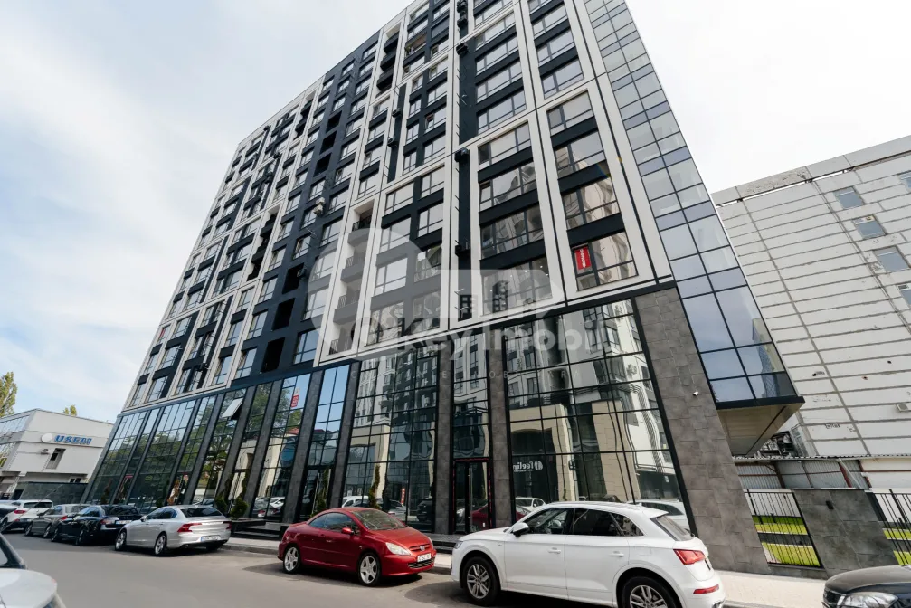 Oficiu, Buiucani, GHENADIE IABLOCIKIN