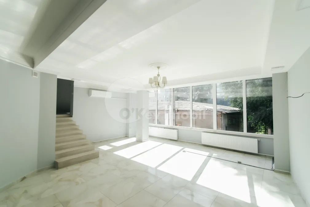 Oficiu, Centru, ROMANĂ