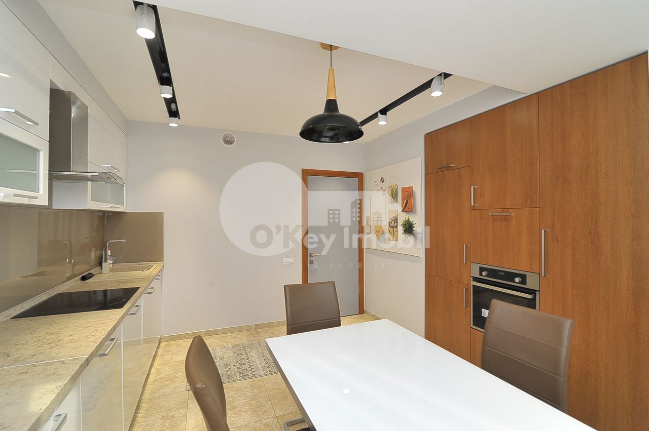 Apartament, Centru, MELESTIU