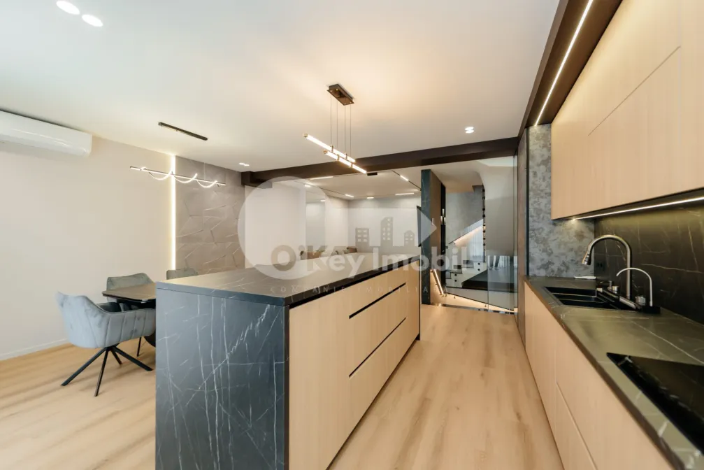 Townhouse, DURLEȘTI