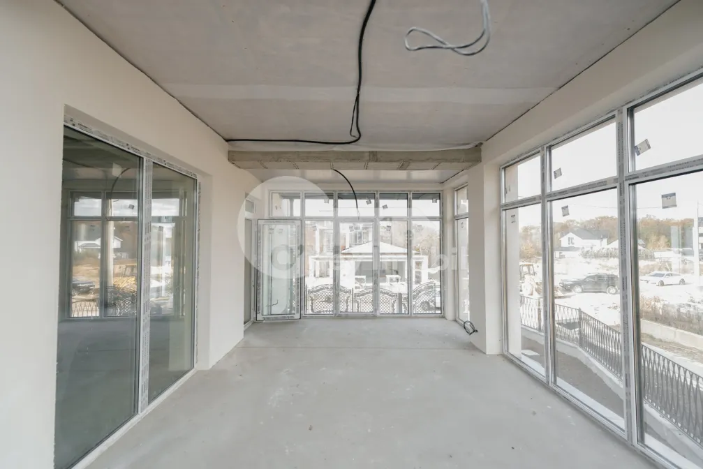 Дом, ПОЯНА ДОМНЯСКЭ