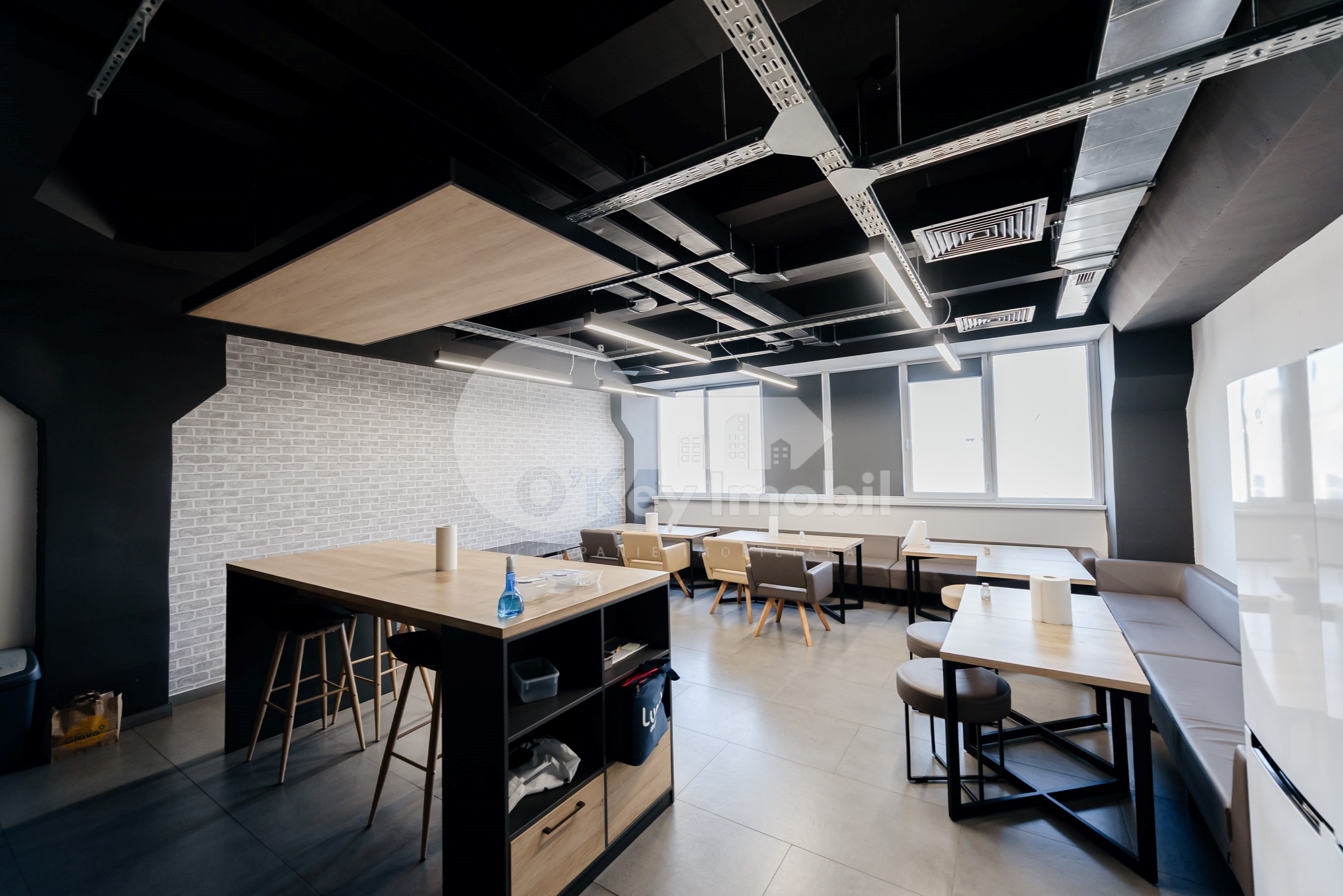 Oficiu, Centru, COLUMNA