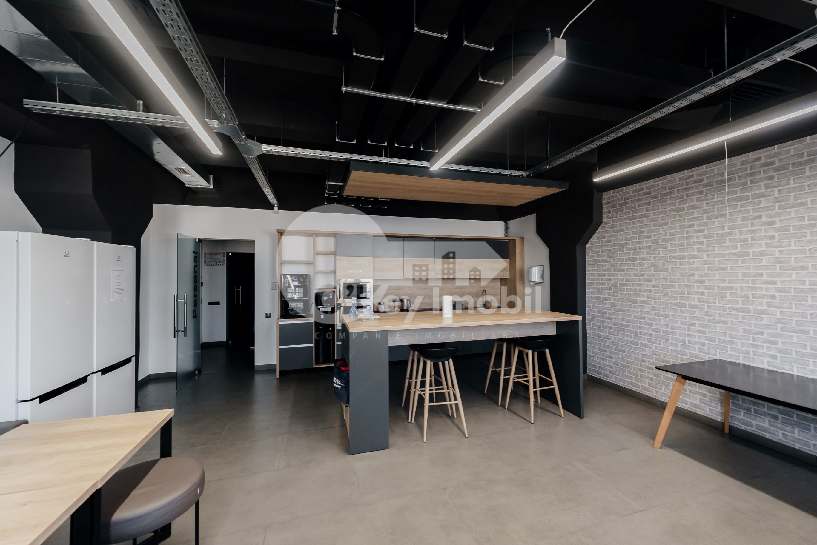 Oficiu, Centru, COLUMNA