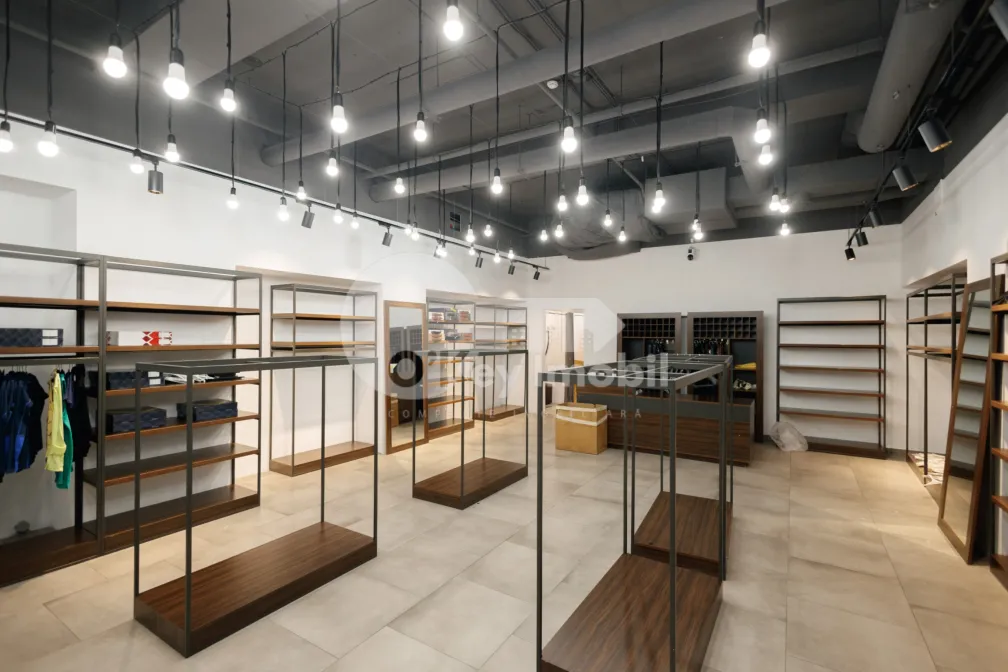 Spațiu comercial, Râșcani, BOGDAN VOIEVOD