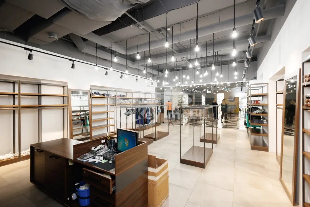 Spațiu comercial, Râșcani, BOGDAN VOIEVOD