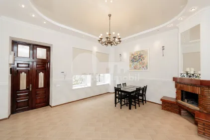 Офис, Центр, ЩУСЕВА