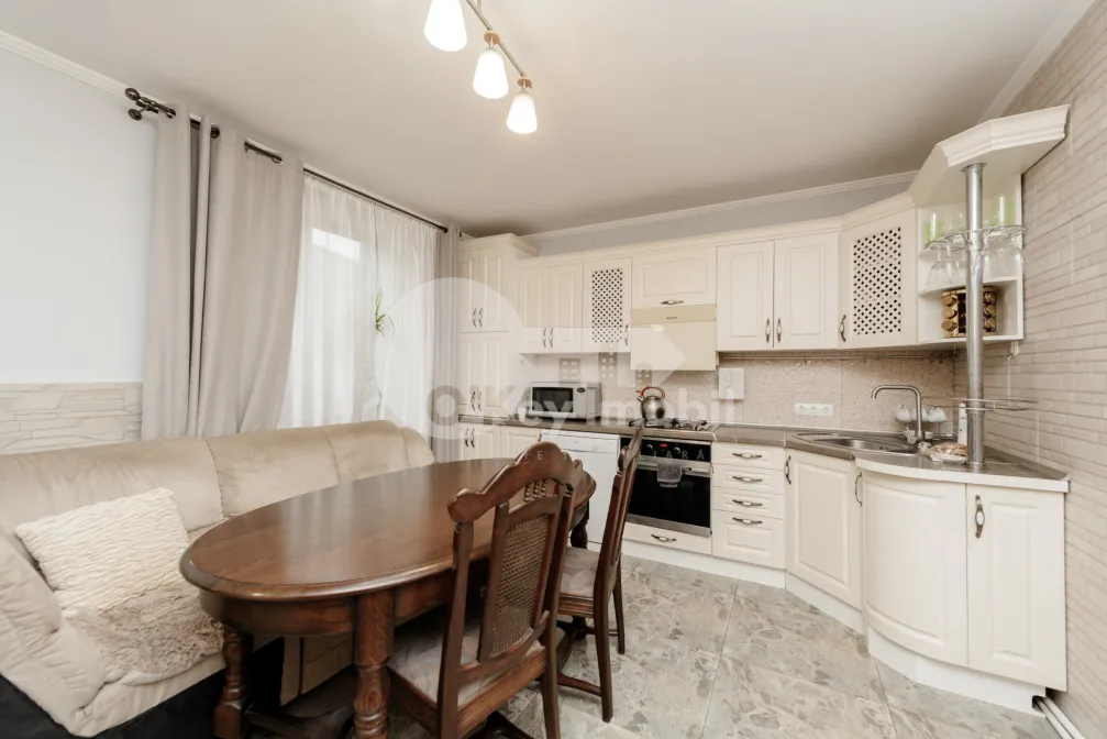 Casă, Buiucani, ZĂVOIULUI