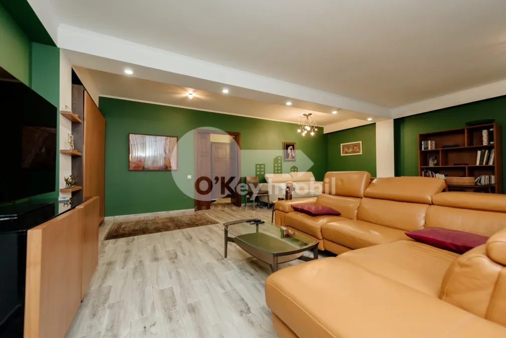 Apartament, Centru, MELESTIU