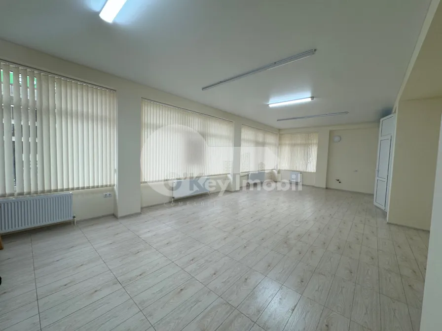 Spațiu comercial, Botanica, CUZA VODĂ