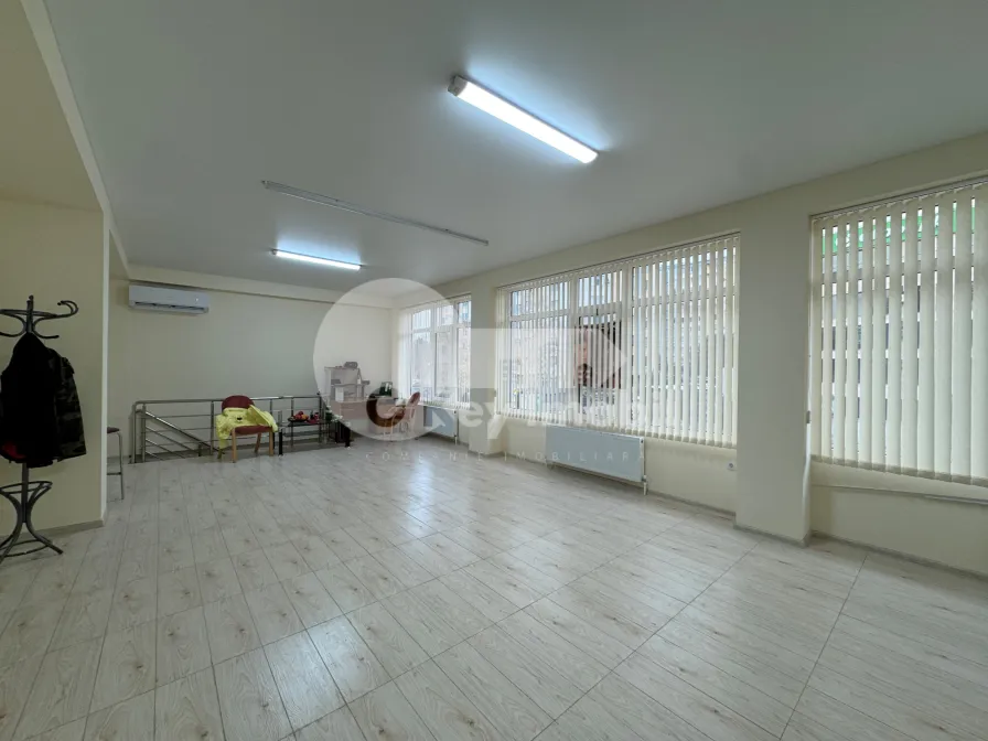 Spațiu comercial, Botanica, CUZA VODĂ