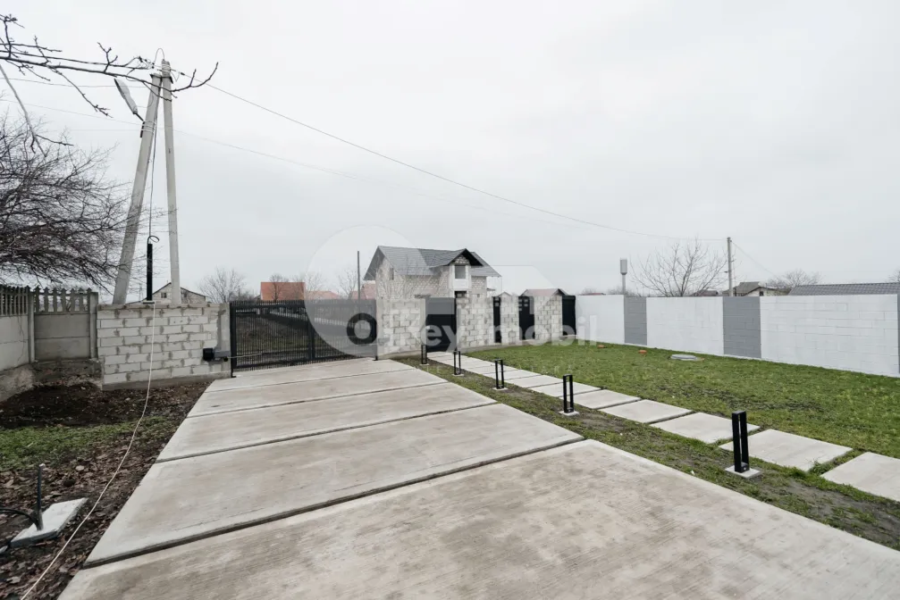 Дом, КОЖУШНА