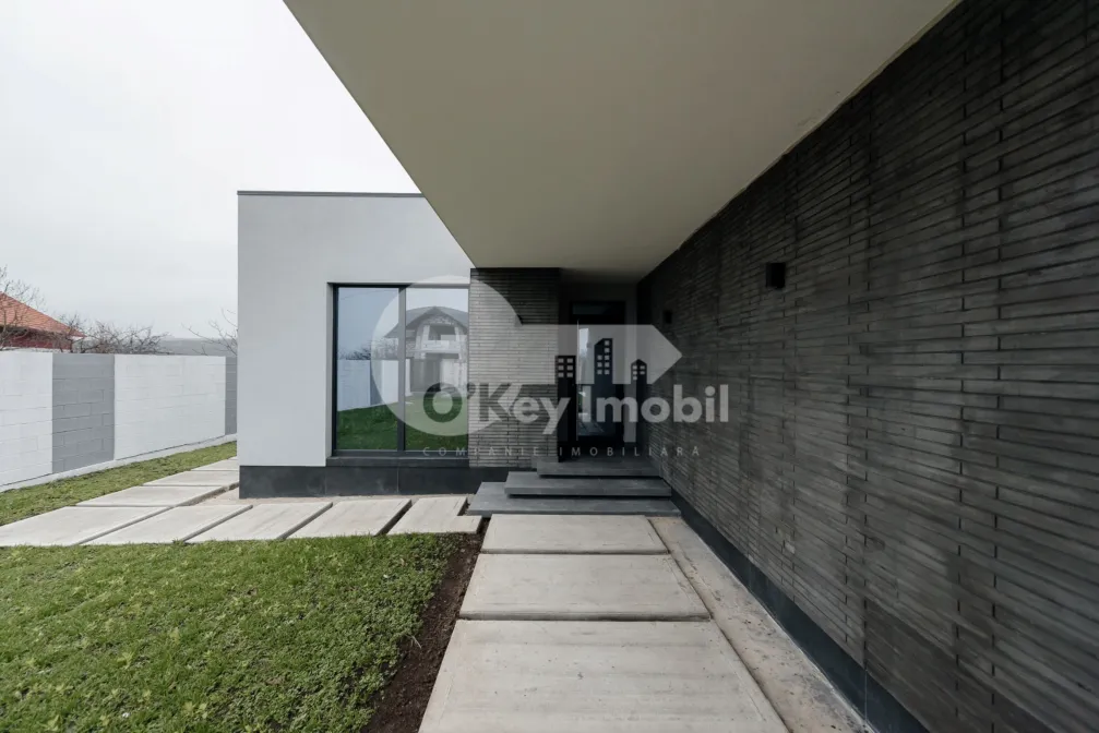 Дом, КОЖУШНА