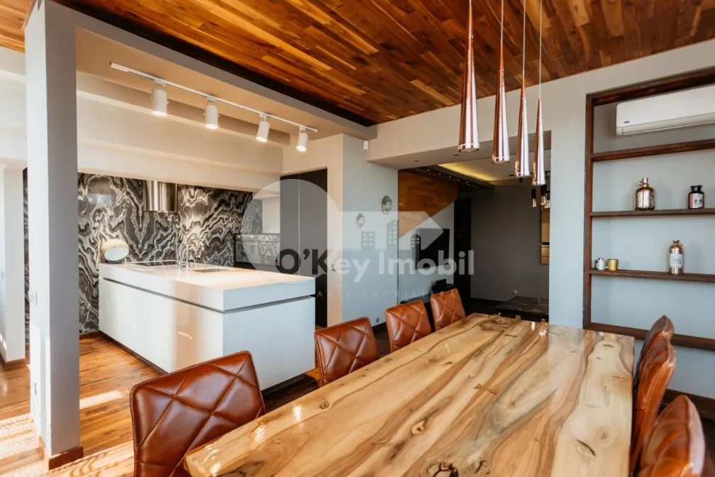 Пентхаус, Центр, ЛЕВ ТОЛСТОЙ