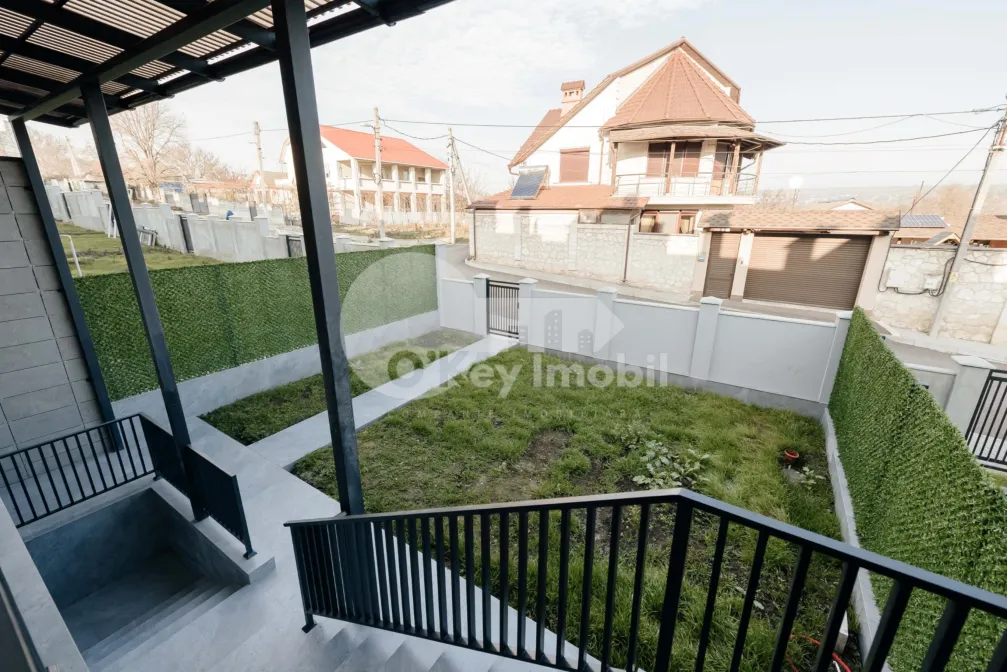 Townhouse, Botanica, PĂȘUNILOR