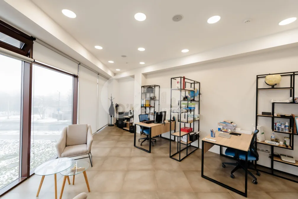 Oficiu, Centru, NICOLAE TESTEMIȚANU