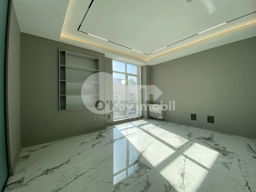 Oficiu, Centru, MIHAI EMINESCU