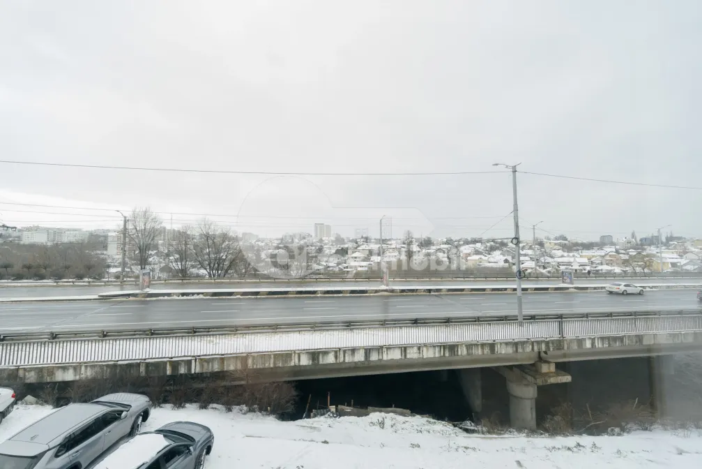 Spațiu comercial, Centru, MELESTIU