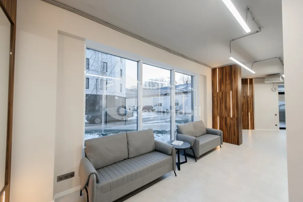 Spațiu comercial, Buiucani, IOANA RADU