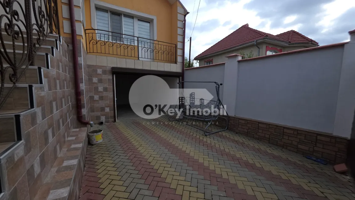 Дом, ЯЛОВЕНЫ