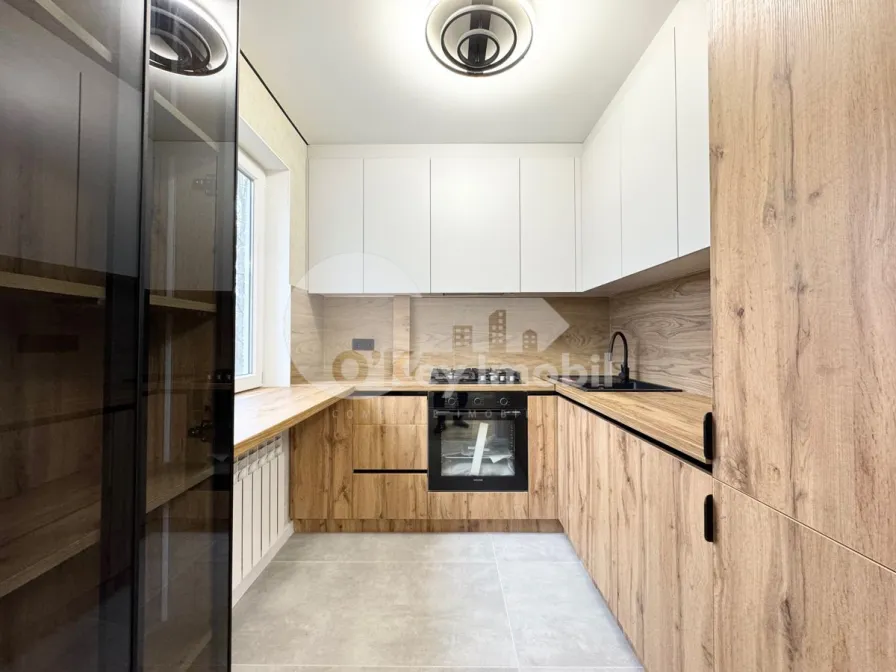 Apartament, Centru, TRANDAFIRILOR