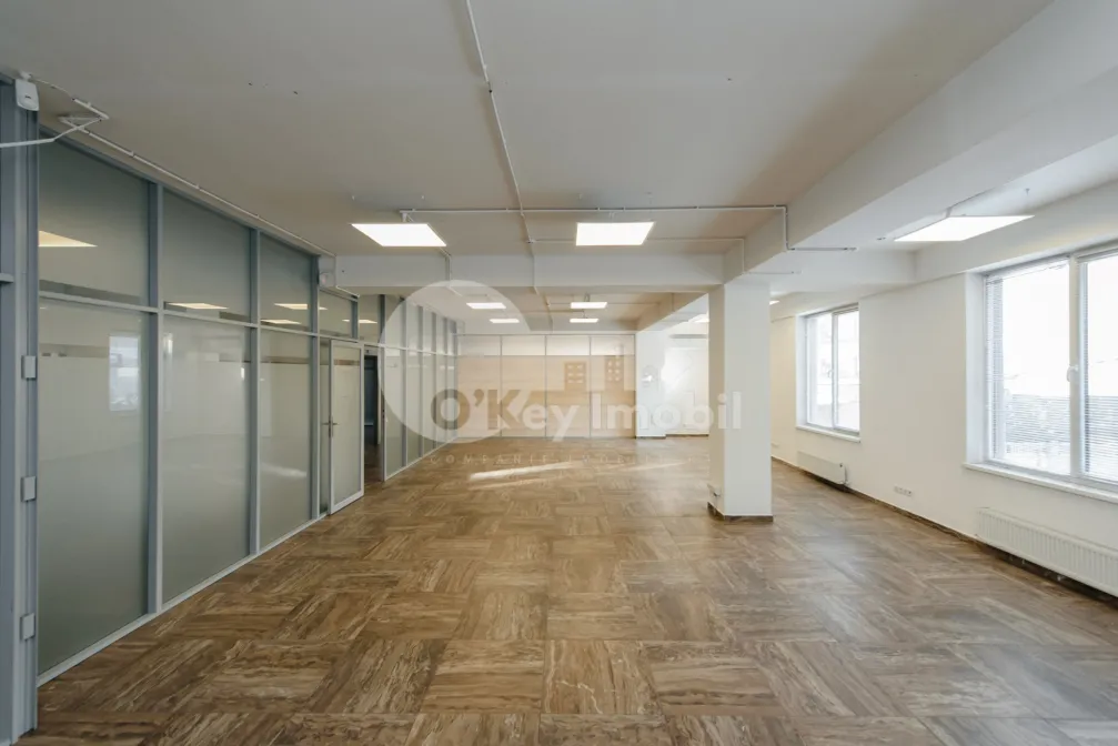 Spațiu comercial, Centru, 31 AUGUST