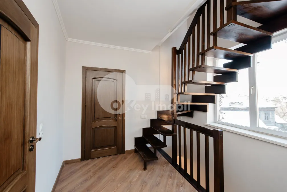 Комм. помещение, Центр, ЩУСЕВА