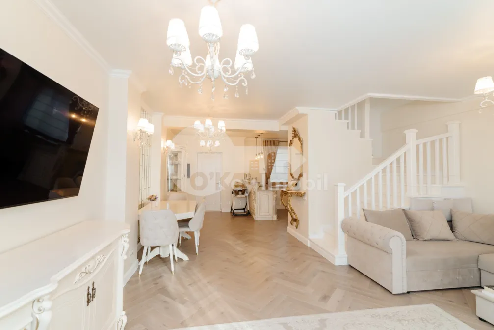 Таунхаус, Центр, МЕЛЕСТИУ