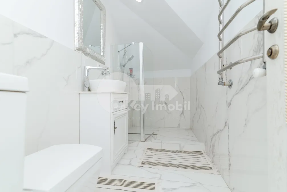 Townhouse, Centru, MELESTIU