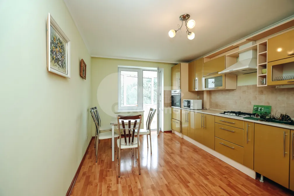 Apartament, Centru, TOMA CIORBĂ