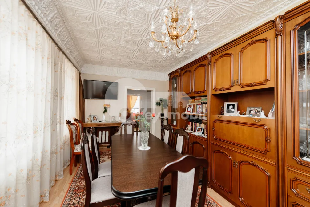 Дом, КРИУЛЯНЫ