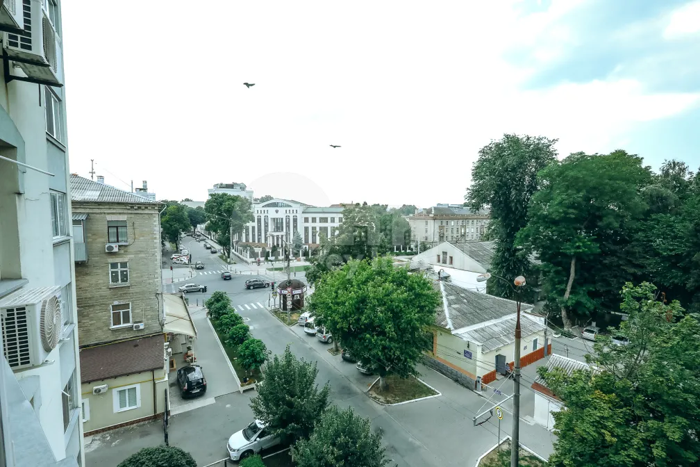 Apartament, Centru, TOMA CIORBĂ