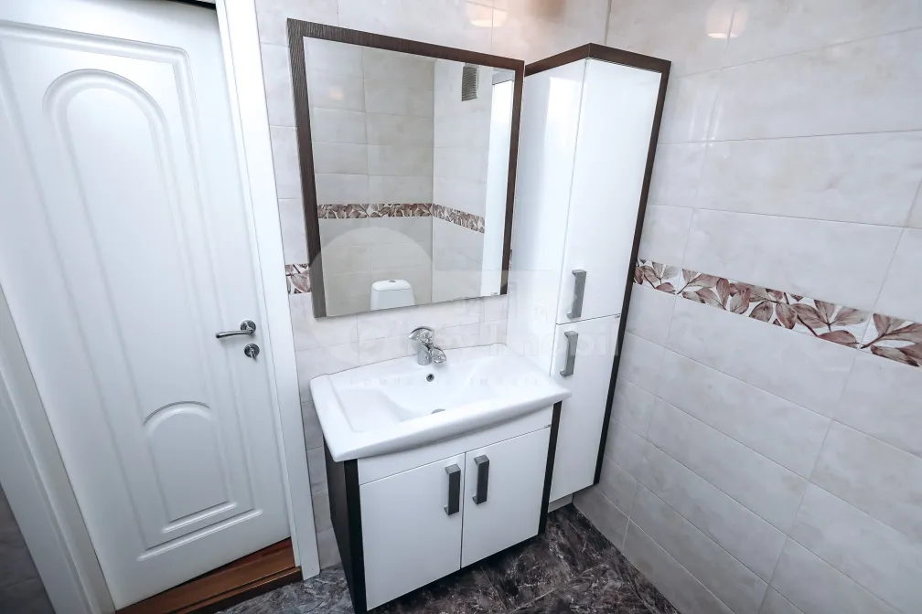 Apartament, Centru, TOMA CIORBĂ