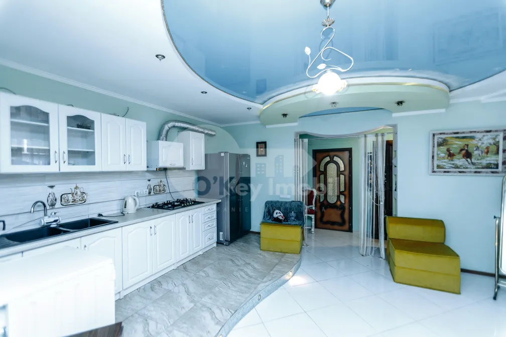 Дом, Центр, СФЫНТУЛ ГЕОРГЕ