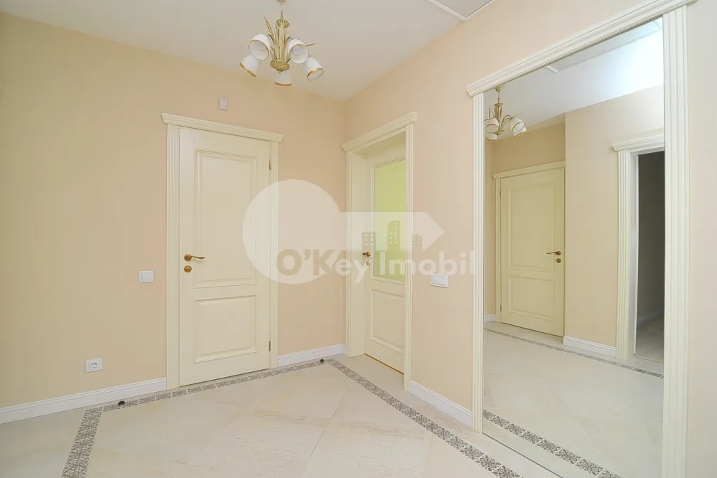 Дом, Центр, МОАРА РОШИЕ