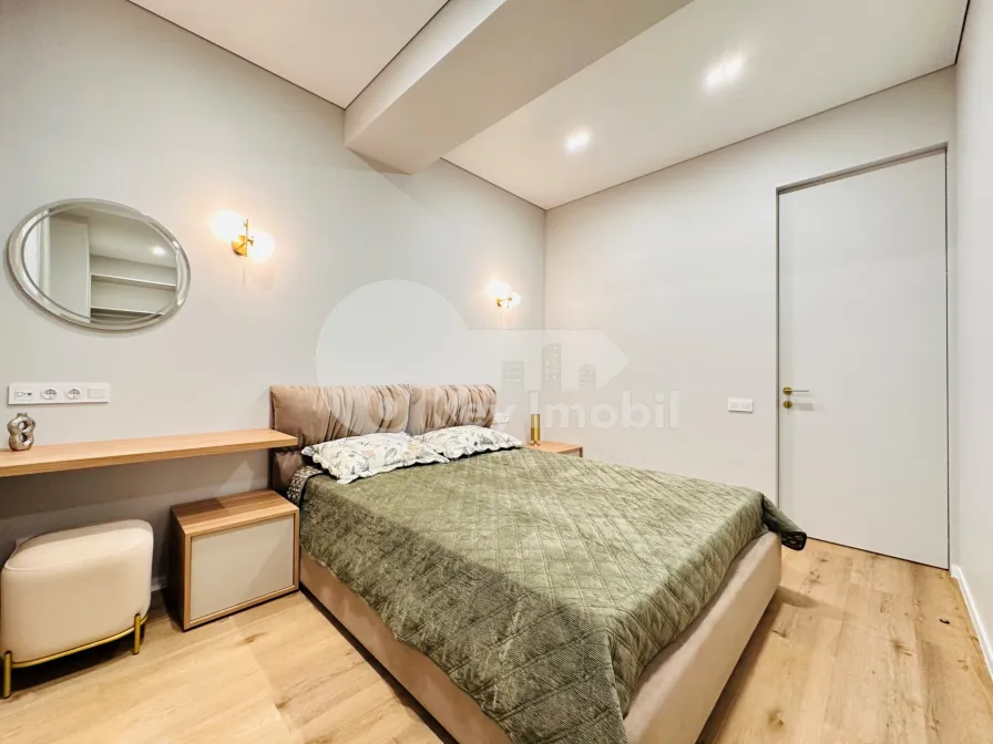 Пентхаус, Чеканы, МИЛЕСКУ СПЭТАРУ