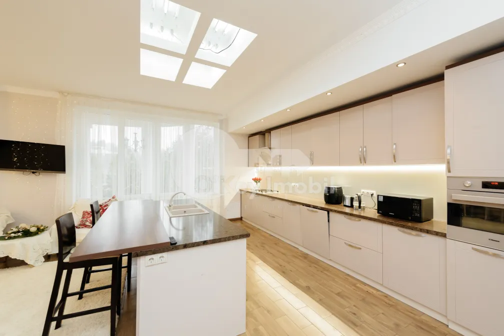 Spațiu comercial, TELECENTRU