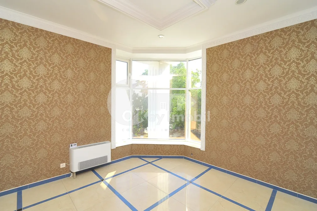 Офис, Буюканы, ПАРИС