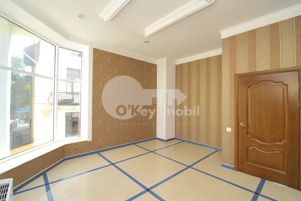 Офис, Буюканы, ПАРИС